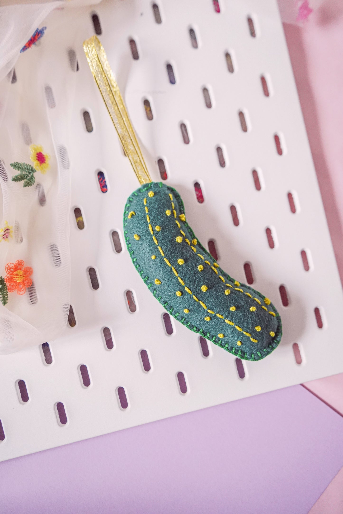 Gherkin Felt - Ornament