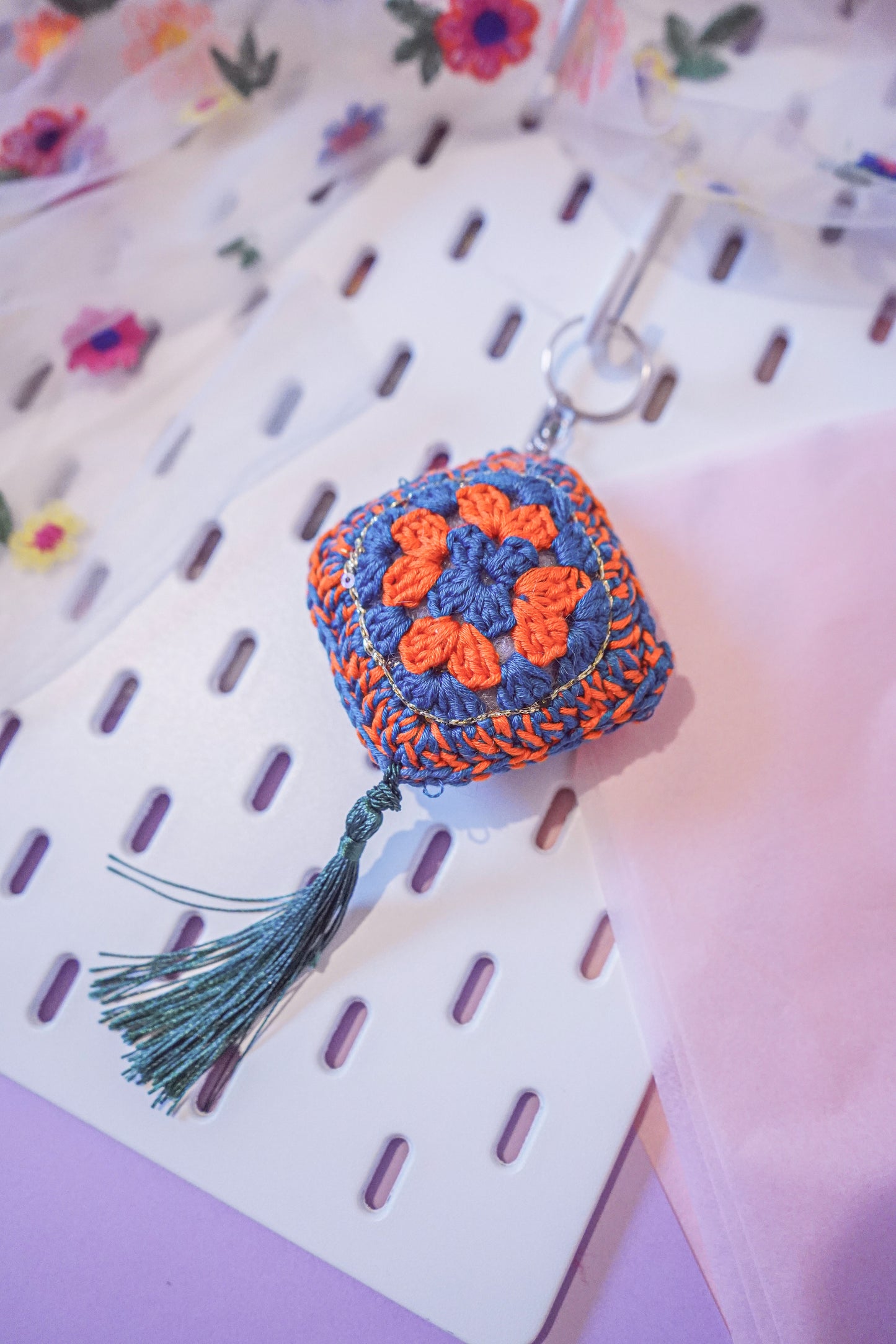 90's vibe Granny Square - Keychain