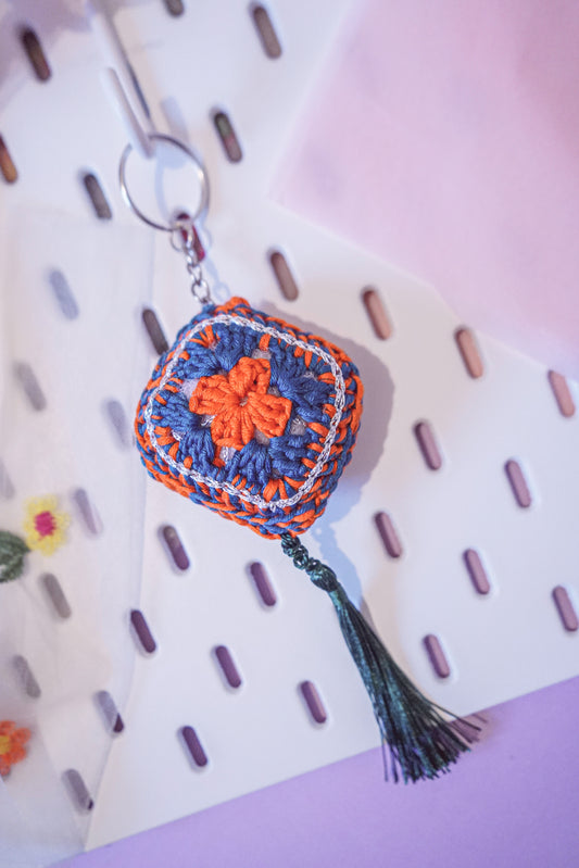 90's vibe Granny Square - Keychain