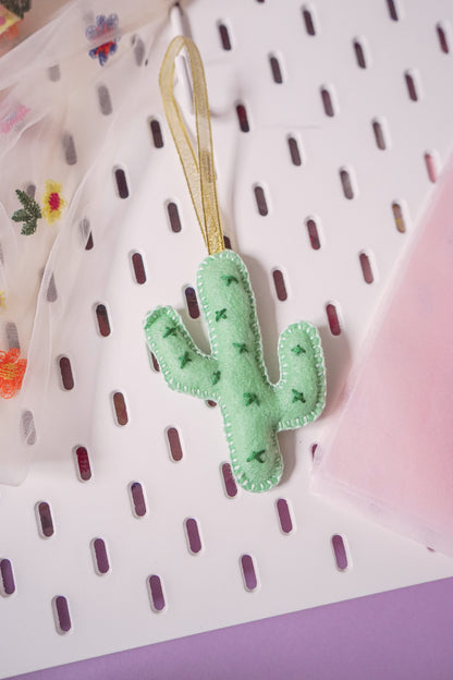 Cactus Felt - Ornament.