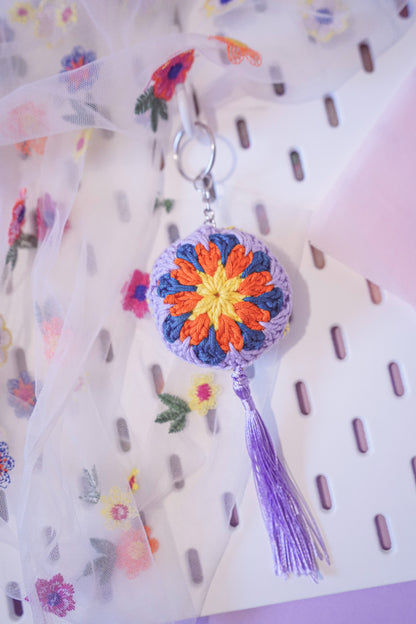 Retro Vibe Circle Granny Square - Keychain