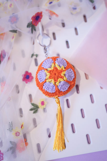 Retro Vibe Circle Granny Square - Keychain