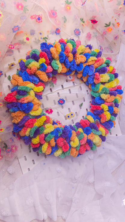 90's Vibes Cosy Yarn Wreath